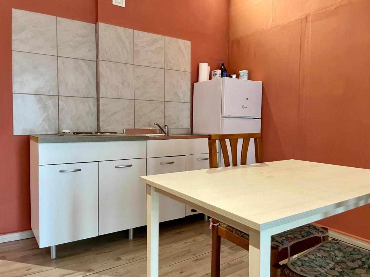 The Orange Housing In Côme Extérieur photo